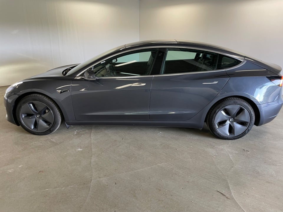 Tesla Model 3 Long Range AWD 4d