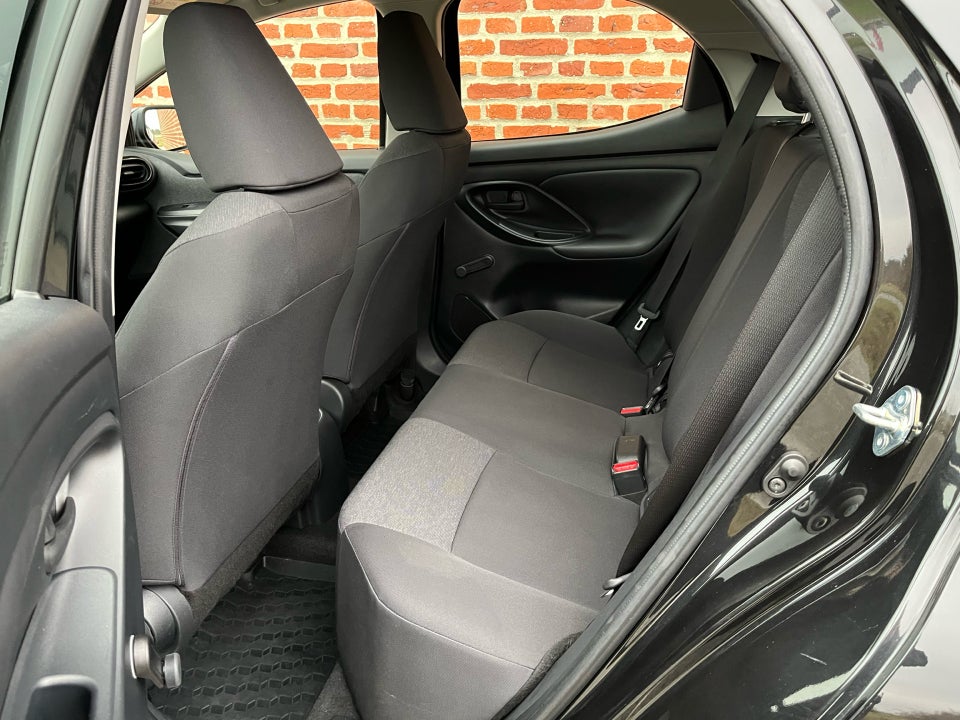 Toyota Yaris 1,0 T1 5d