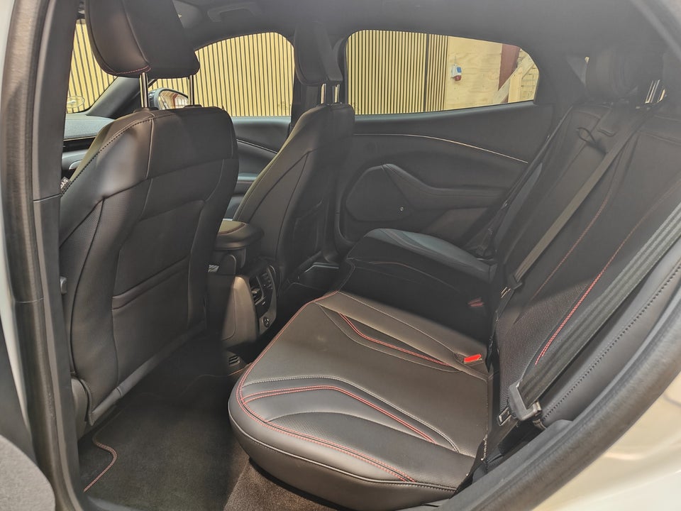 Ford Mustang Mach-E 70 Standard Range AWD 5d