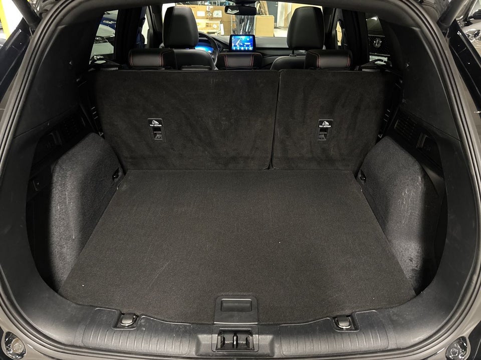 Ford Kuga 2,5 PHEV ST-Line X CVT 5d