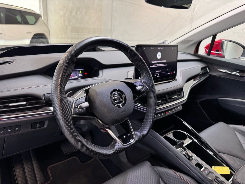 Skoda Enyaq 80 iV Design Selection 5d