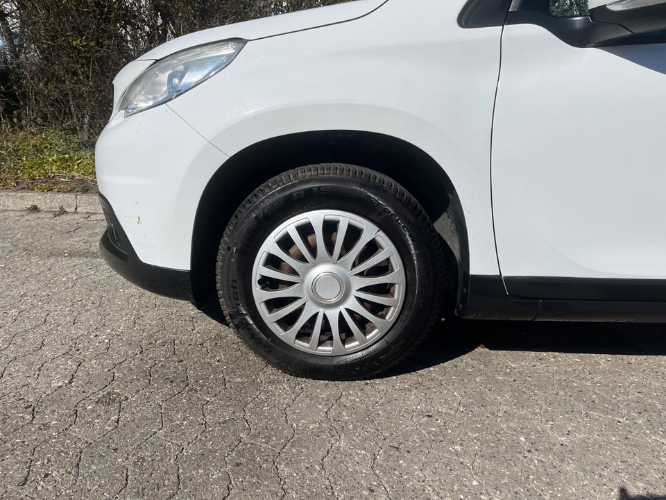 Peugeot 2008 1,2 e-VTi 82 Allure ESG 5d