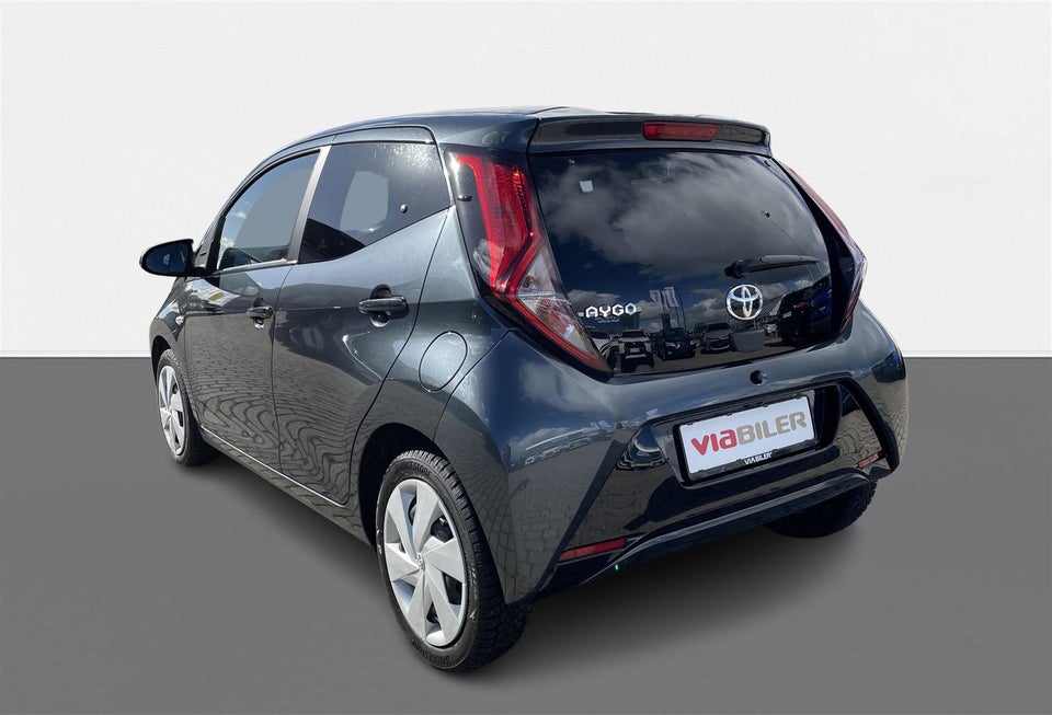 Toyota Aygo 1,0 VVT-i x-press 5d