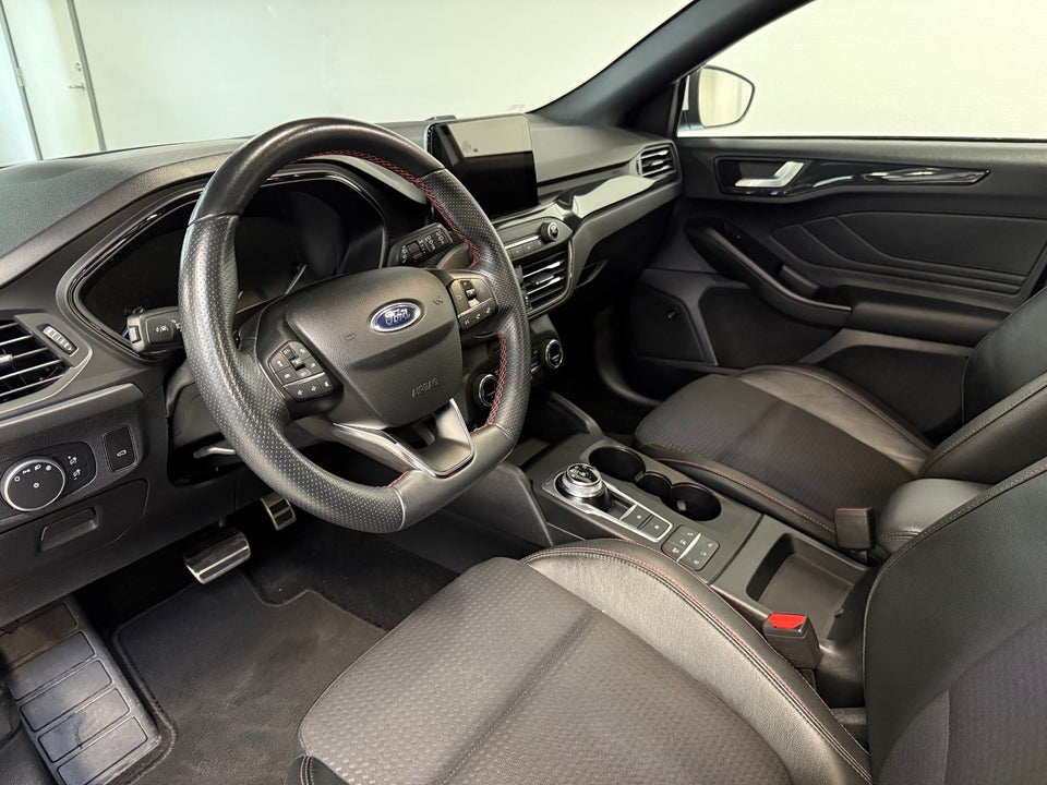 Ford Focus 1,5 EcoBoost ST-Line Business stc. aut. 5d