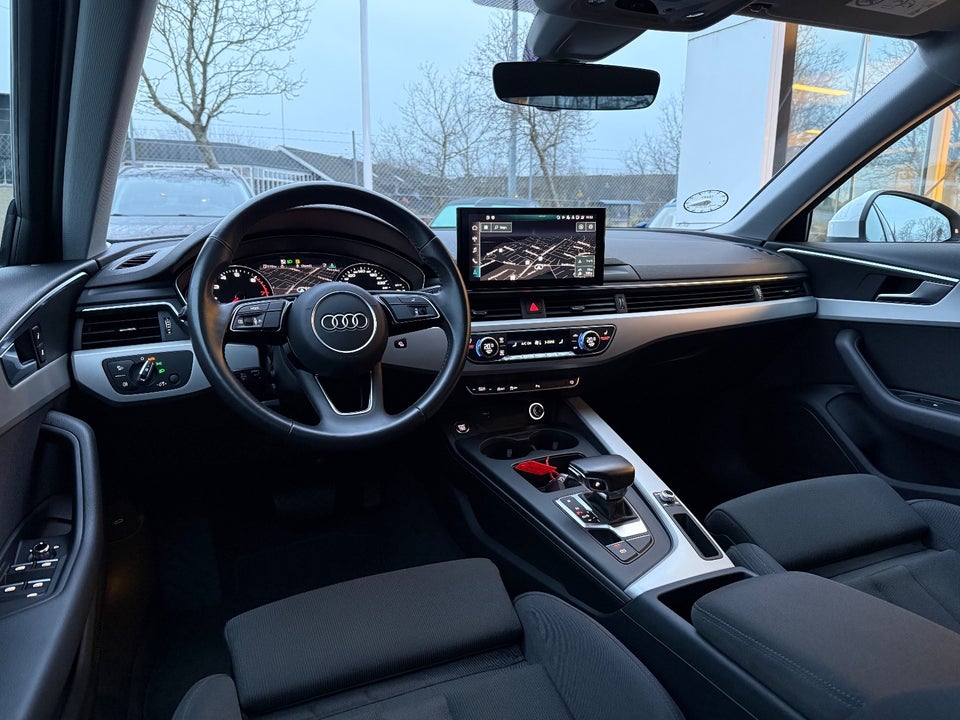 Audi A4 40 TFSi Advanced Prestige Tour plus S-tr. 4d