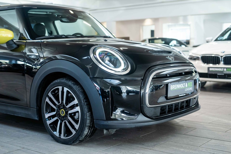 MINI Cooper SE Camden 3d