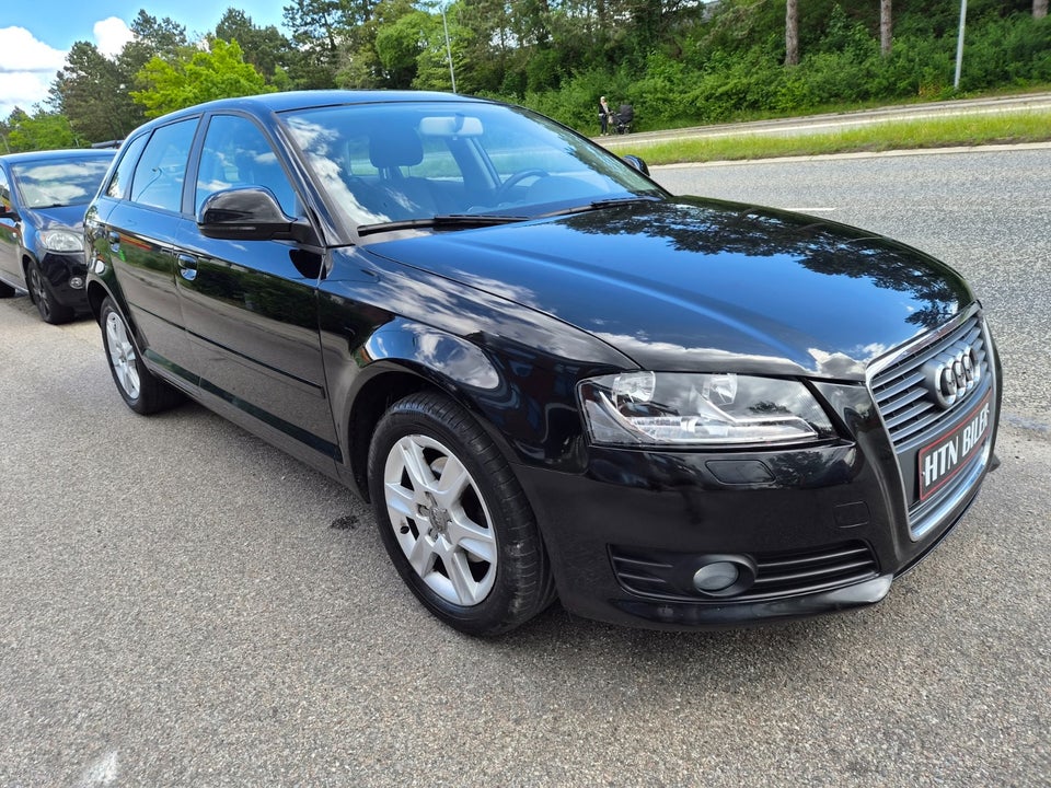 Audi A3 1,6 Ambiente Sportback 5d