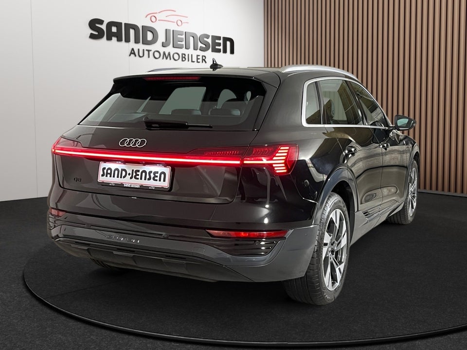 Audi Q8 e-tron 55 Advanced quattro 5d