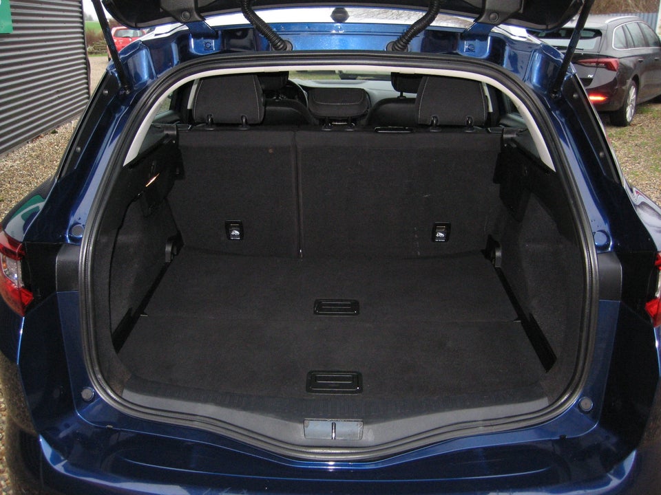 Renault Megane IV 1,3 TCe 140 Limited Sport Tourer 5d