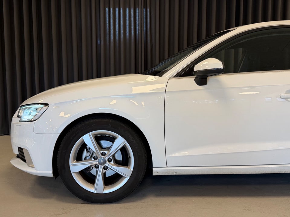 Audi A3 1,6 TDi 110 Sport Sportback S-tr. 5d