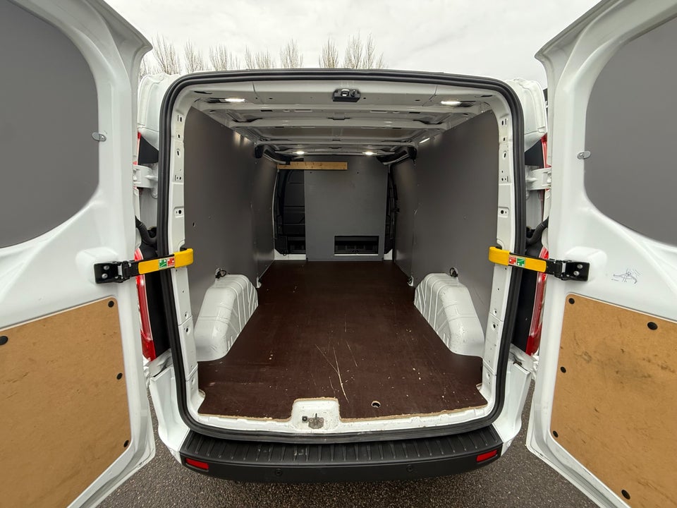 Ford Transit Custom 300L 2,0 TDCi 130 Active