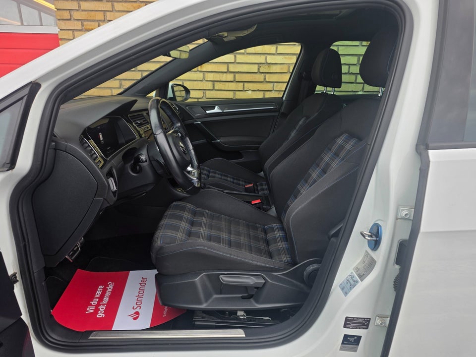VW Golf VII 1,4 GTE DSG 5d