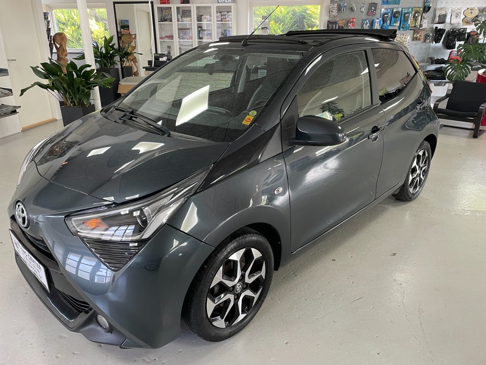 Toyota Aygo 1,0 VVT-i x-sky 5d