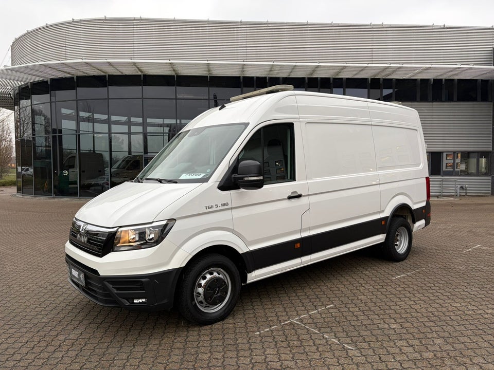 MAN TGE 2,0 3.180 Kassevogn L3H3 aut. RWD