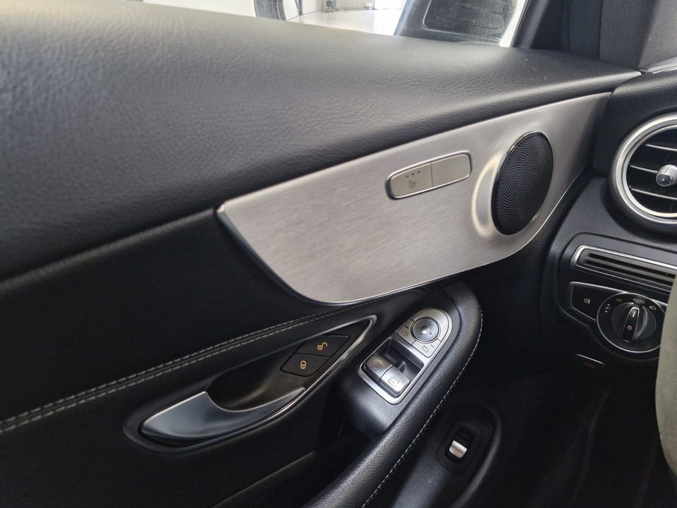 Mercedes C300 2,0 AMG Line Coupé aut. 2d