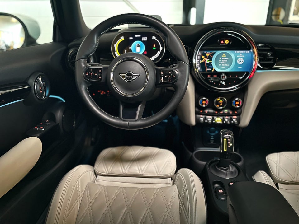 MINI Cooper SE Yours Trim 3d