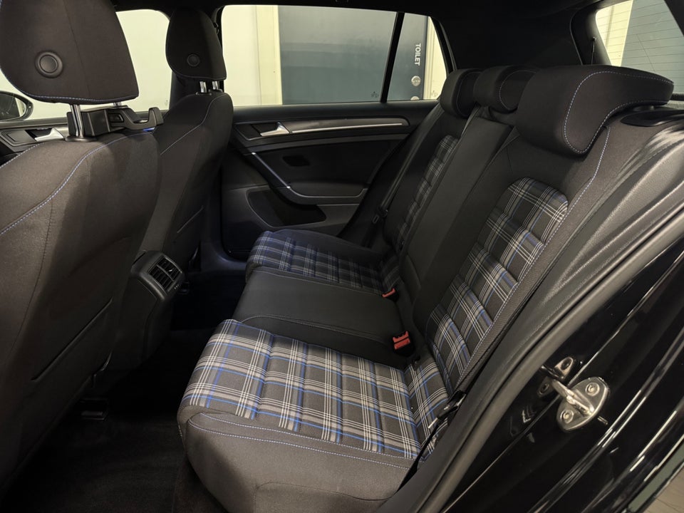 VW Golf VII 1,4 GTE DSG 5d