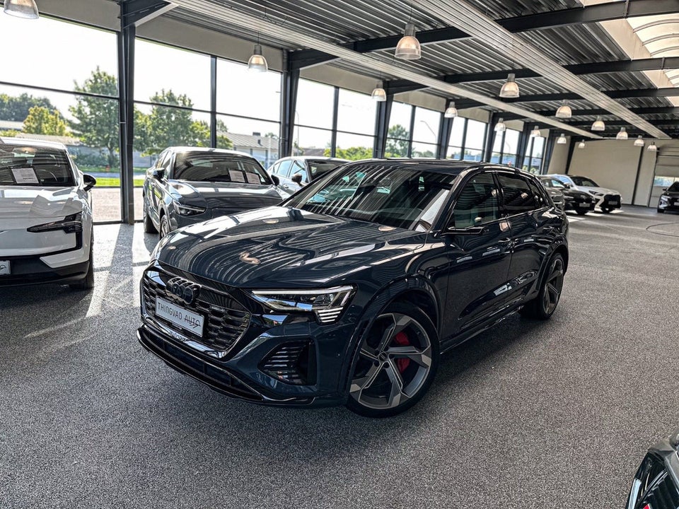 Audi SQ8 e-tron quattro 5d