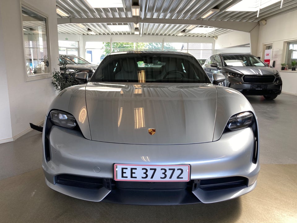 Porsche Taycan Turbo Performance+ 4d