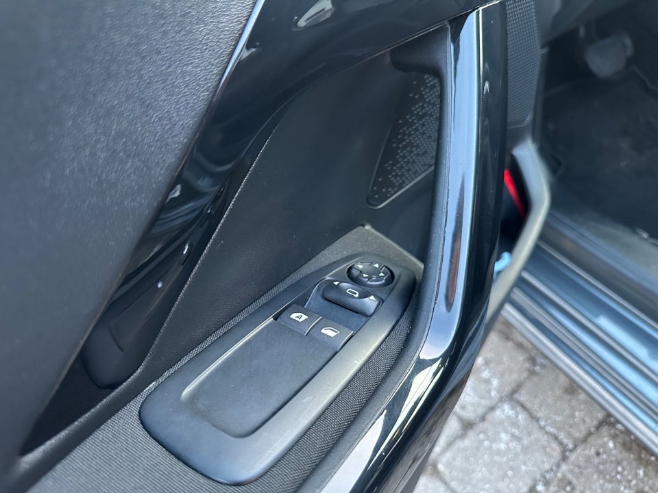 Peugeot 208 1,2 e-VTi 82 Active ESG 5d