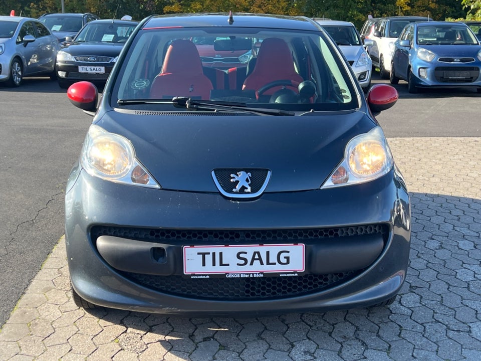 Peugeot 107 1,0 Urban 5d