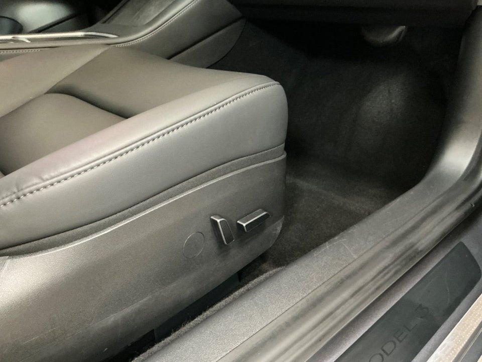 Tesla Model 3 Long Range AWD 4d