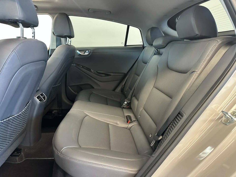 Hyundai Ioniq 1,6 PHEV Premium DCT 5d