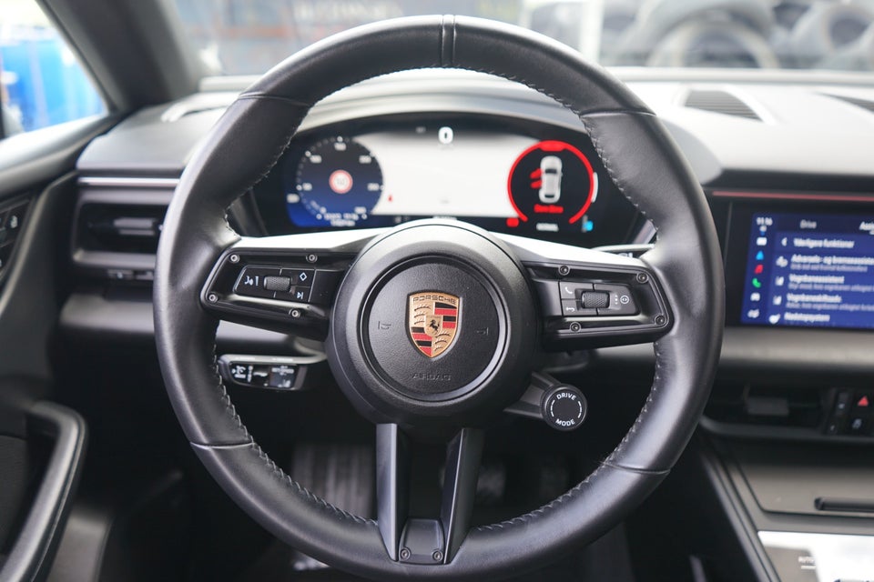 Porsche Macan 4 5d