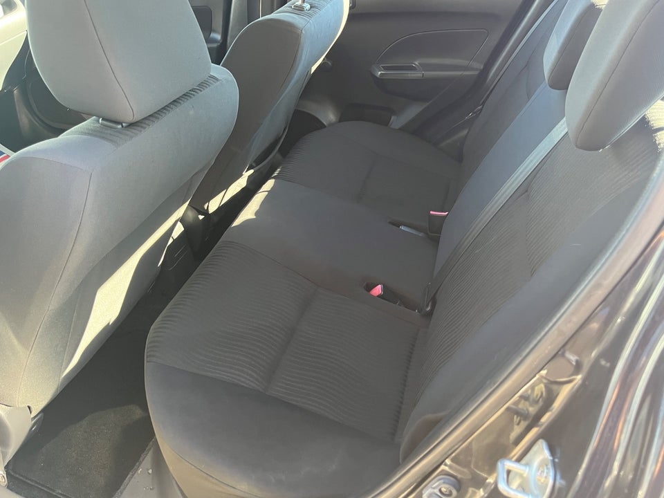 Suzuki Swift 1,3 DDiS GL 5d