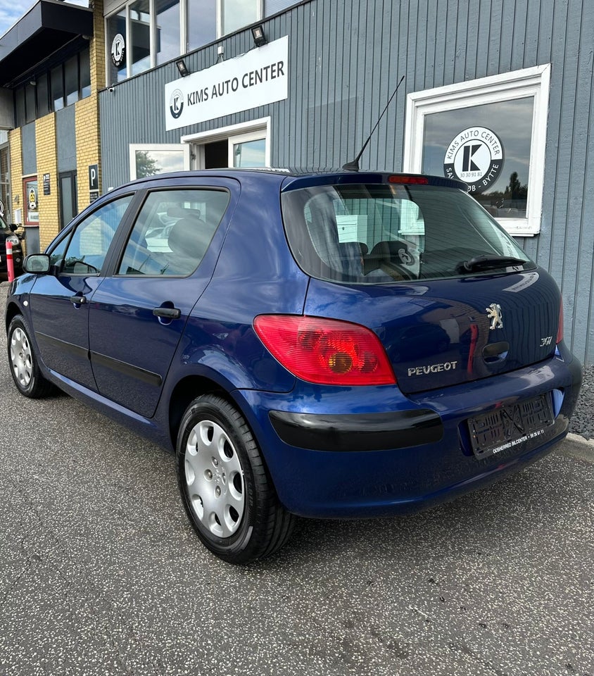 Peugeot 307 1,6 XR 5d