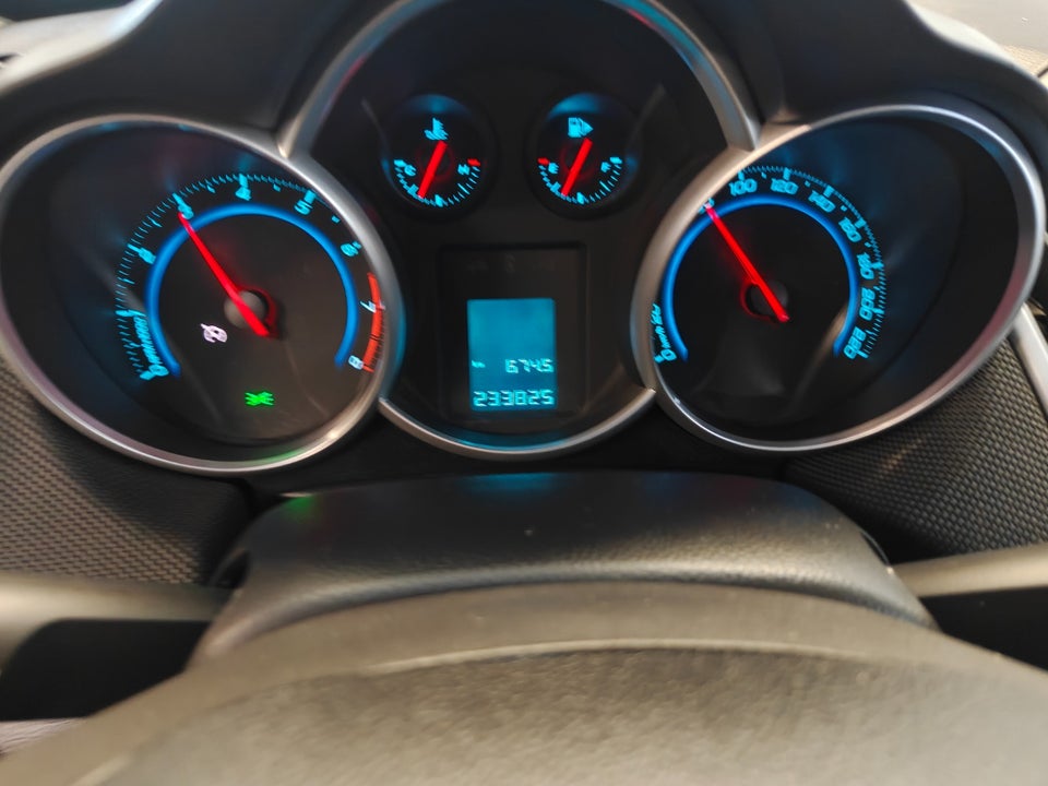 Chevrolet Cruze 1,8 LTZ stc. 5d