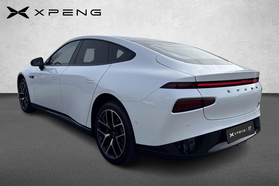 Xpeng P7 Performance 4d