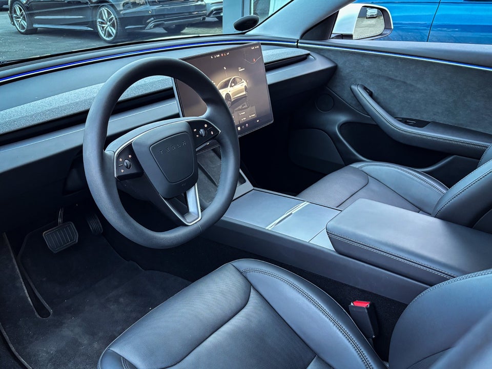 Tesla Model 3 Long Range AWD 4d