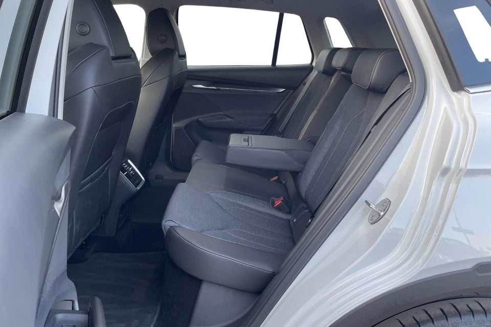 Skoda Elroq 85 iV Loft 5d