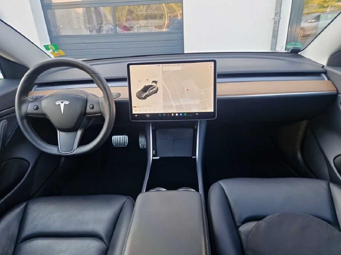 Tesla Model 3 Long Range AWD 4d