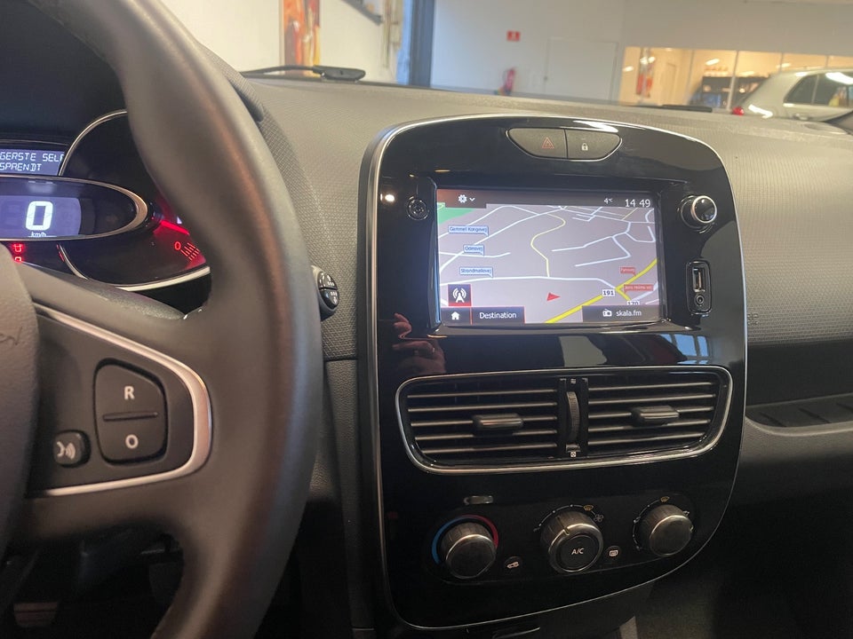 Renault Clio IV 0,9 TCe 90 Zen Sport Tourer 5d