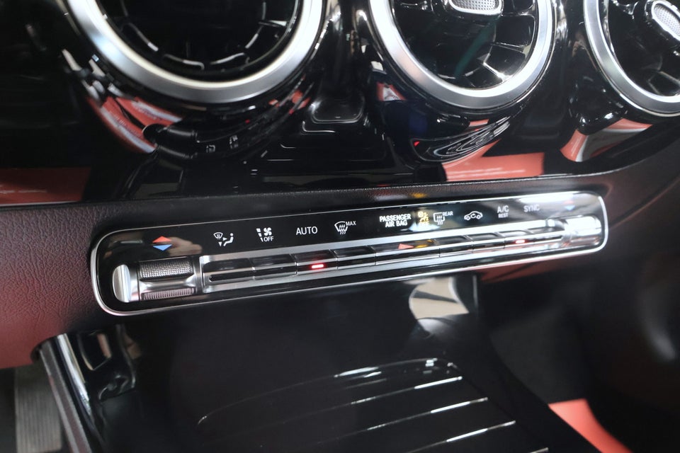 Mercedes A200 1,3 Progressive Line aut. 5d