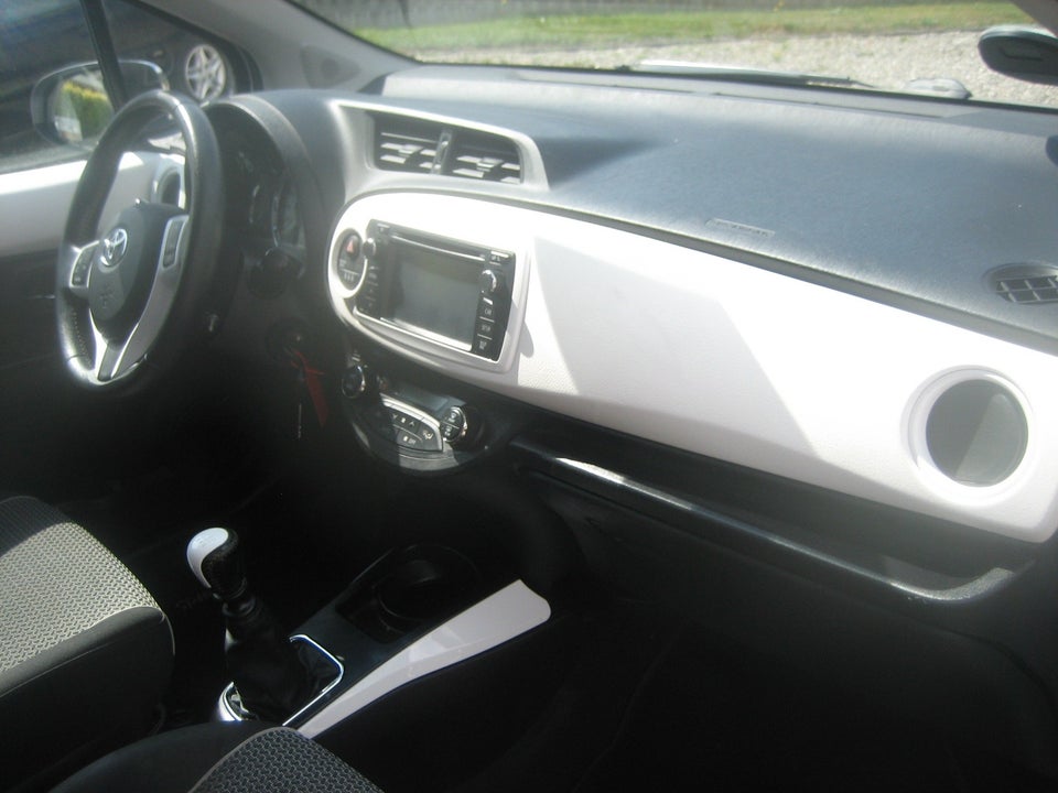 Toyota Yaris 1,3 VVT-i T2 Trend 5d