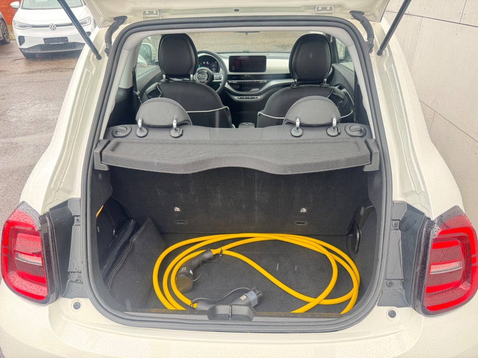 Fiat 500e 42 Icon 3d