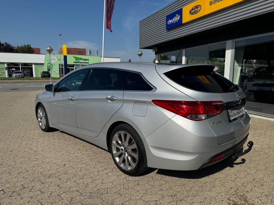 Hyundai i40 2,0 GDi Premium CW 5d