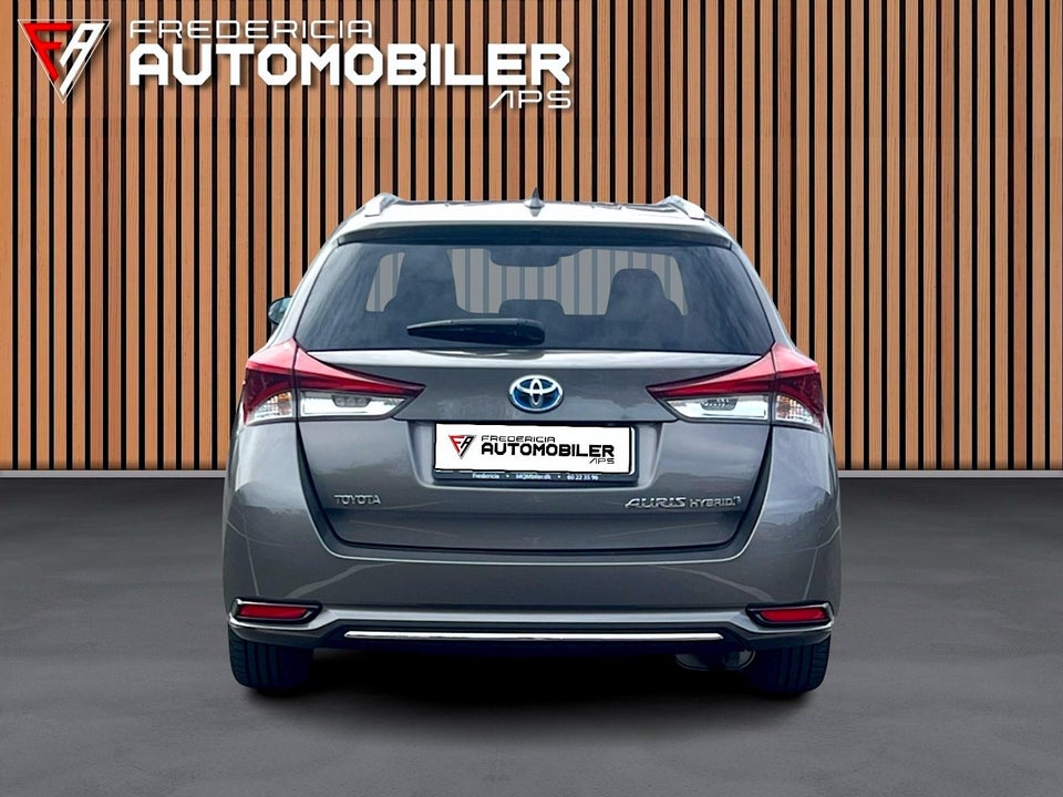 Toyota Auris 1,8 Hybrid H2 Touring Sports CVT 5d