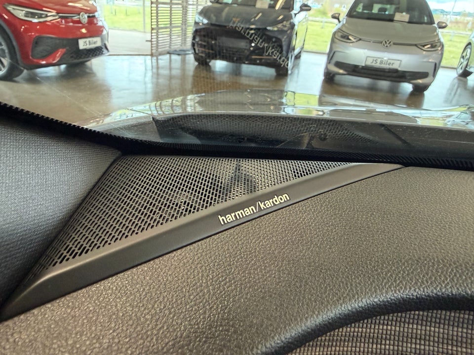 Renault Megane E-Tech 60 Iconic 5d