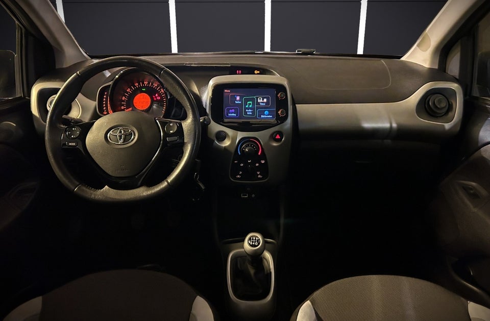 Toyota Aygo 1,0 VVT-i x-cite 5d