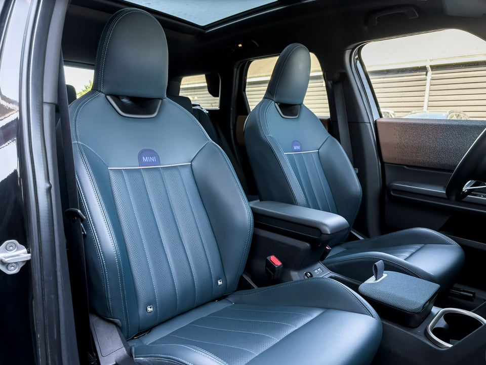 MINI Countryman SE Favoured Trim L ALL4 5d