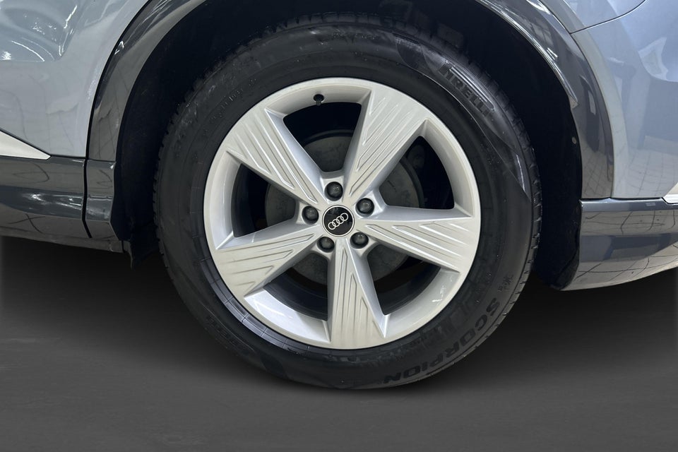 Audi Q4 e-tron 50 Attitude quattro 5d