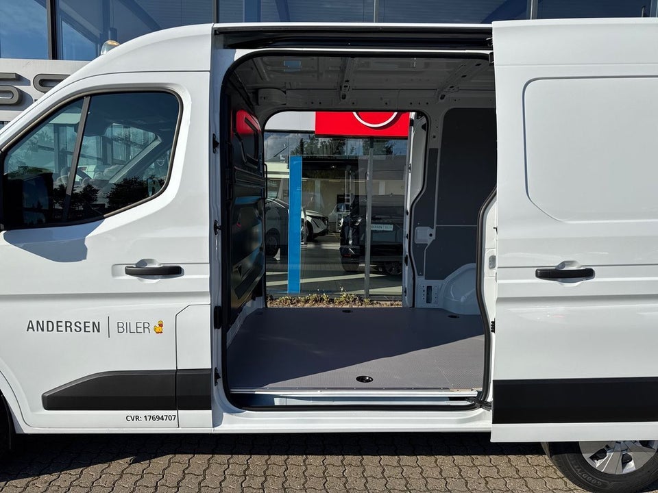 Nissan Interstar 2,0 dCi 170 L2H2 Tekna aut. Van