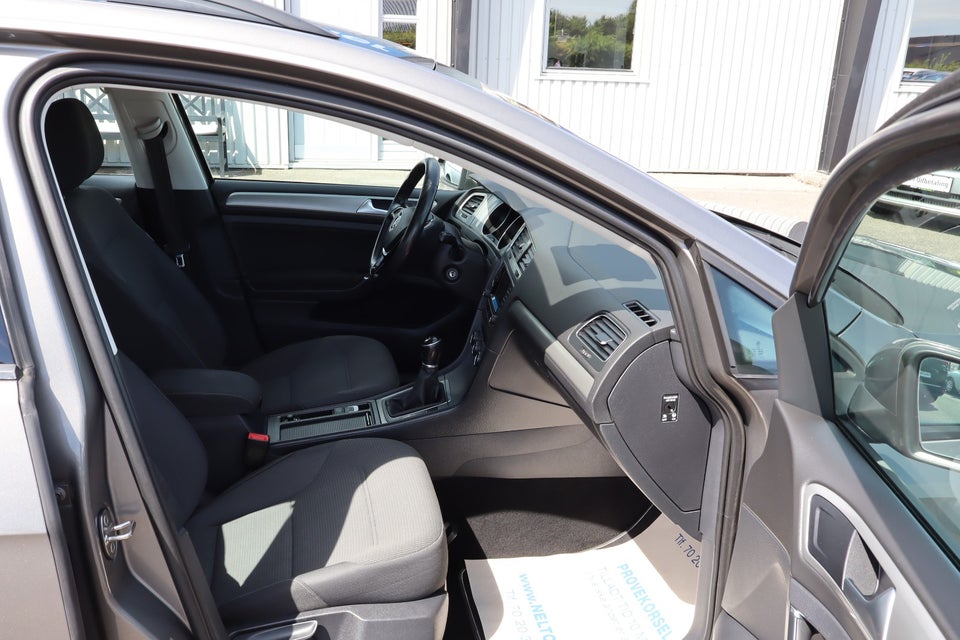 VW Golf VII 1,4 TSi 122 Comfortline Variant BMT 5d