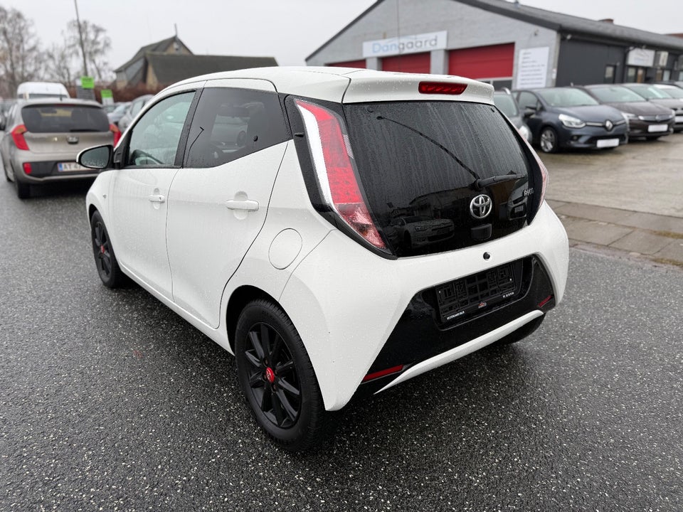 Toyota Aygo 1,0 VVT-i x-sky 5d