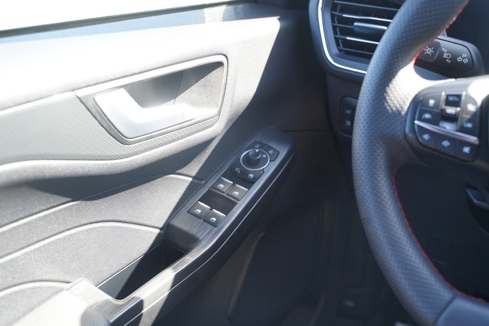 Ford Kuga 2,5 PHEV ST-Line X CVT 5d