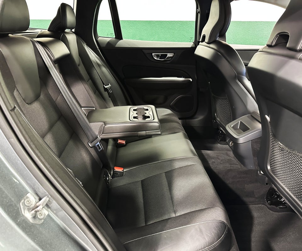 Volvo V60 2,0 D4 190 Momentum aut. 5d